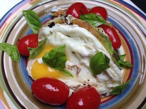 avocado egg breakfast